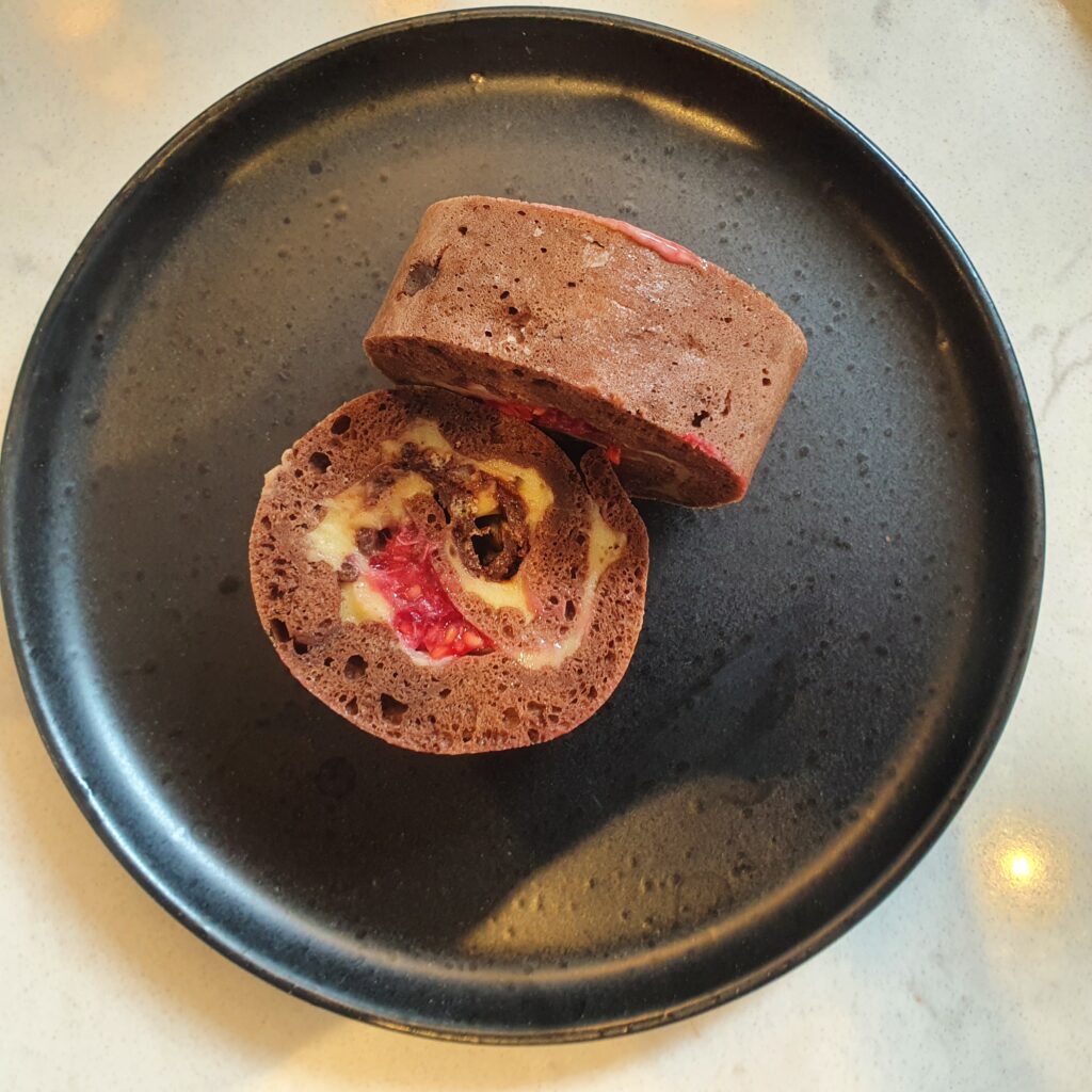 Chocolate & Vanilla Swiss Roll